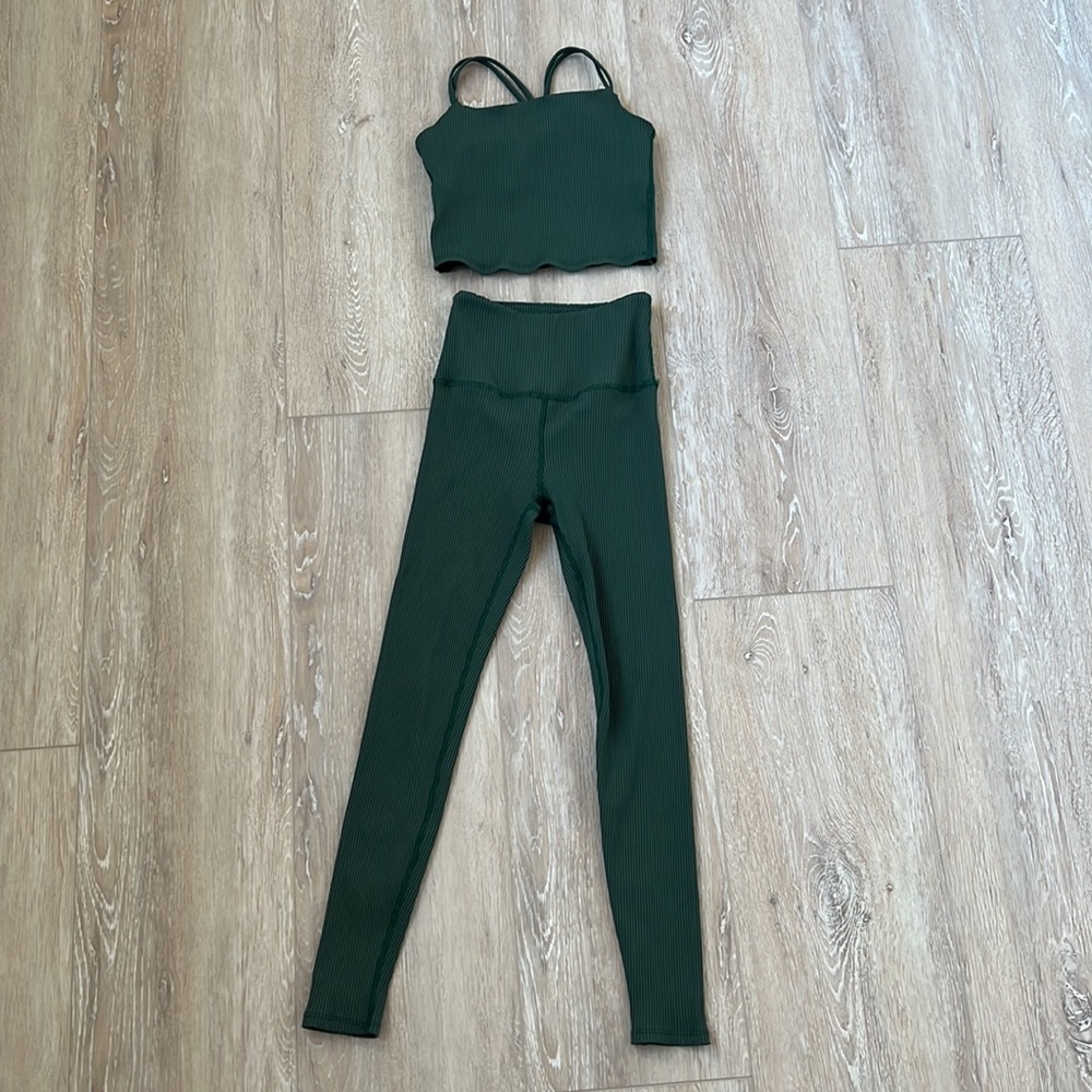 Carbon 38 Matching Set Ribbed 7/8 Leggings + Bra Top - Picture 9 of 13